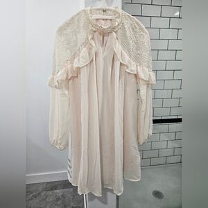 Elegant Cream Lace Dress